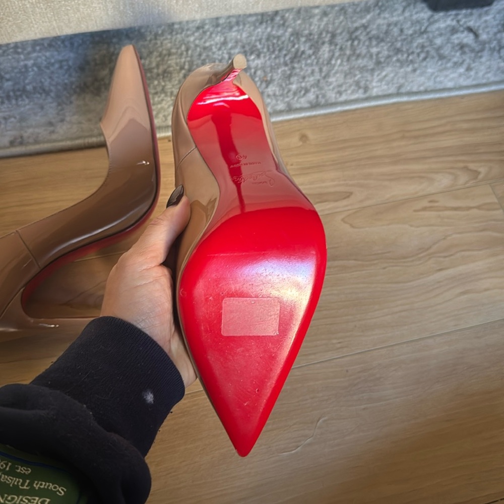 Louboutin So Kate Heels - Picture 8 of 11